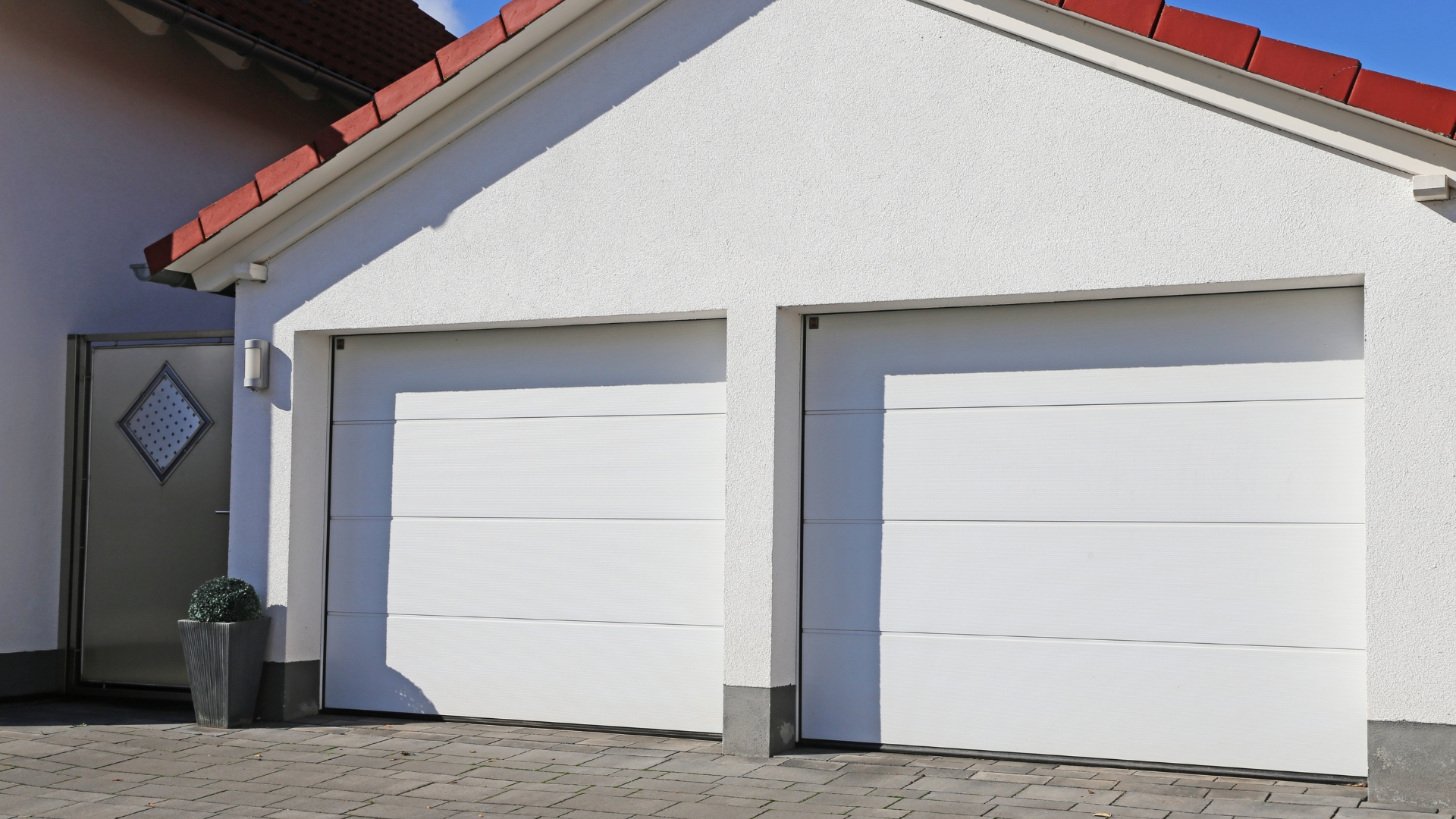 Insulated garage doors