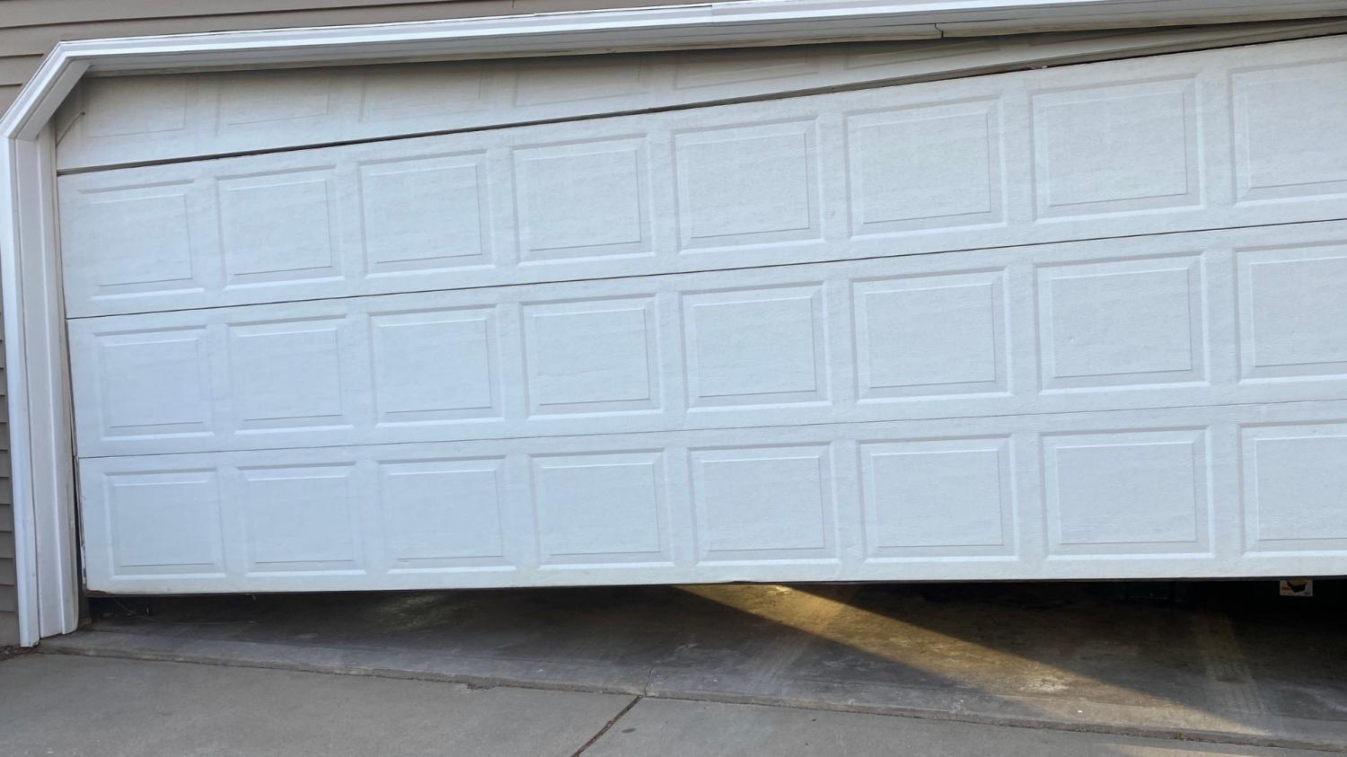 Garage Spring Replacement 7th St, Burbank, CA
