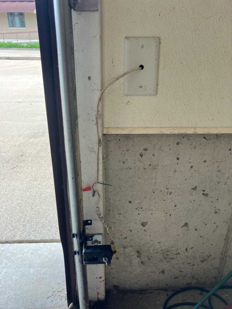 Garage Door Sensor Repair Reese PL, Burbank, CA