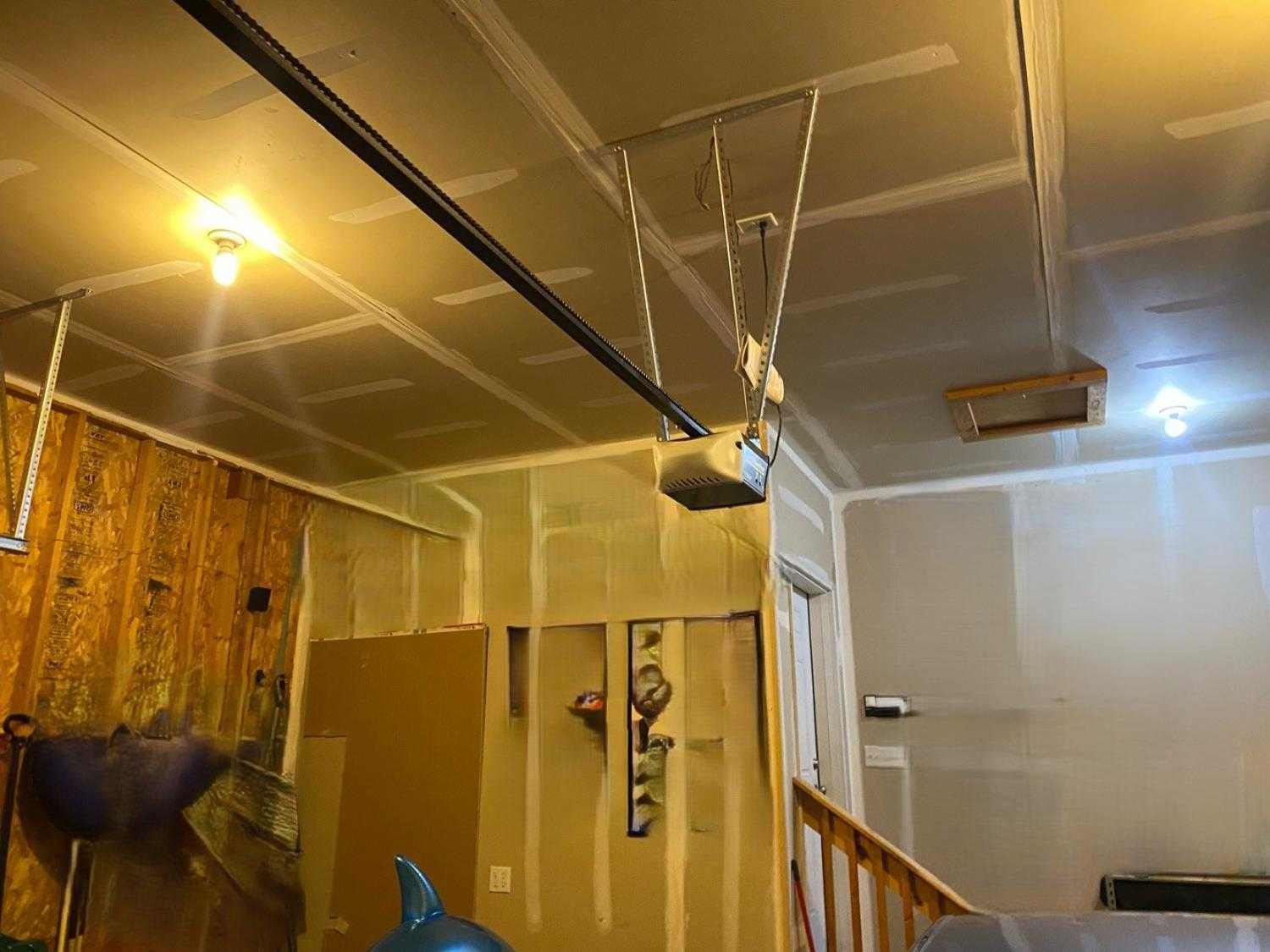 Garage Door Repair Service S Bel Aire Dr, Burbank, CA