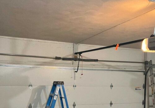 Residential Garage Door Repair N Keystone St, Burbank, CA